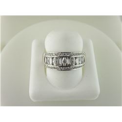 162-10060:18K white gold diamond band