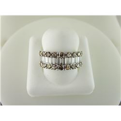 164-11383:18K white gold diamond band