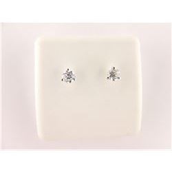 171-26054:18k White Gold Diamond Studs