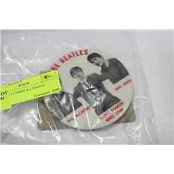 5 BEATLES CARDS & 1 BADGE