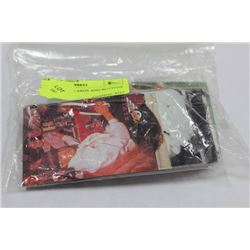 BAG OF ELVIS CARDS AND BUTTONS