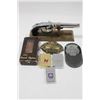 Image 1 : FLAT OF COLLECTIBLE LIGHTERS, BELT BUCKLE, ETC.