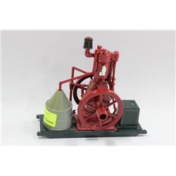 SCALE MODEL INTERNATIONAL HARVESTER DIE CAST