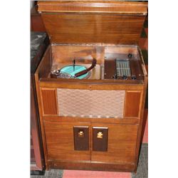 VINTAGE GERARD 4 SPEED RECORD PLAYER CONSOLE