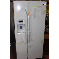 GE 23.1 CU.FT. SIDE-BY-SIDE REFRIGERATOR W/