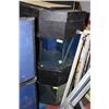 Image 1 : STACK OF 2 COMMERCIAL FISH AQUARIUMS ON CHOICE