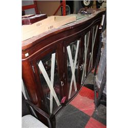 WOOD HUTCH TOP W BROKEN MIRROR***