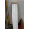 Image 1 : PHILLIPS TX248 FLUORESCENT LIGHT FIXTURE X2