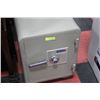 Image 1 : SENTRY SAFE W COMBO