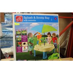 STEP 2 SPLASH  AND SCOOP PLAY TABLE, NEW