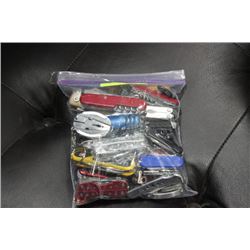 BAG OF POCKET KNIVES AS THEY COME