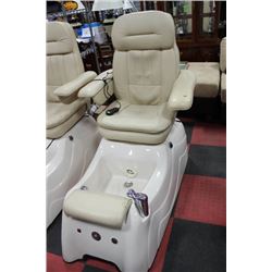 WHITE LEATHER FOOT SPA MASSAGE CHAIR