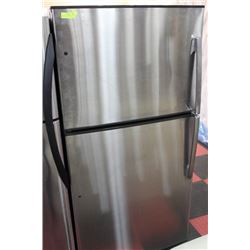 GE 33" WIDE STAINLESS STEEL TOP MOUNT 20 CUBE