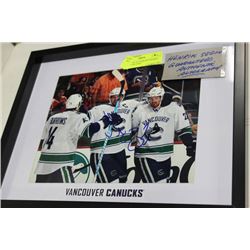 AUTHENTIC AUTOGRAPH FRAMED HOCKEY PICTURE