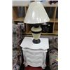 Image 1 : WHITE 3 DRAWER NIGHT STAND SOLD W TABLE LAMP