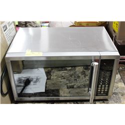 DANBY DESIGNER STAINLESS STEEL MICROWAVE