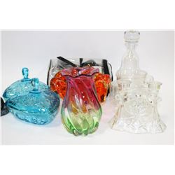 BOX OF ESTATE GLASSWARE