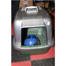 CAT LITTER BOX WITH ELECTRIC WATER DISPENSER