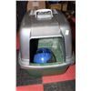 Image 1 : CAT LITTER BOX WITH ELECTRIC WATER DISPENSER