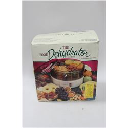 FOOD DEHYDRATOR BY MR. COFFEE