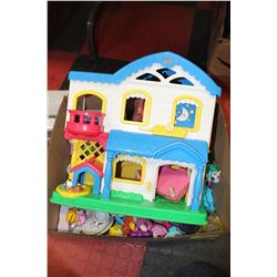 BOX W/ PLAYHOUSE & ACCESSORIES