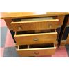 Image 3 : LEDA 6 DRAWER DRESSER SOLD W 2 NIGHT STANDS