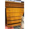 Image 5 : LEDA 6 DRAWER DRESSER SOLD W 2 NIGHT STANDS