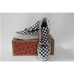 PR OF VANS MENS SIZE 7.5/WOMENS SIZE 9 SHOES