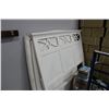 Image 1 : QU SIZE WHITE HEADBOARD W FOOTBOARD SOLD W DBL