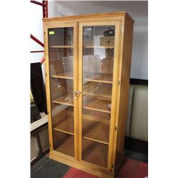OAK 2 DOOR DISPLAY CABINET