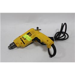 6AMP HEAVY DUTY DEWALT 3/8" DRILL