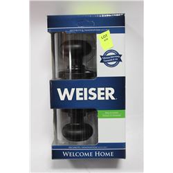 WEISER HALL AND CLOSET HANDLE SET