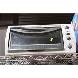 B & D CONVENTION OVEN/TOASTER