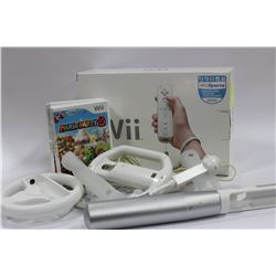 NINTENDO WII, WITH 4 GAMES AND ACCESORIES