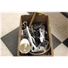 Image 1 : BOX OF KITCHEN ACCESSORIES