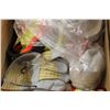 Image 1 : BOX W/ WORKING GLOVES, VESTS & HARD HATS