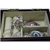 Image 1 : JEWELLERY BOX W/ CONTENTS 5" X 2"