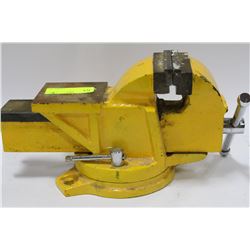 4" SWIVEL BENCH VISE