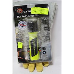 2 SETS OF WELDING GLOVES W/ LIGHTSTREAM LED