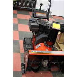 NOMA CANADIANA 8HP TRACKED SNOWBLOWER