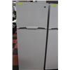 Image 1 : GE APARTMENT SIZE FRIDGE (7 DAY WARRANTY)