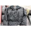 Image 1 : DAKOTA BLACK WINTER COAT SIZE:MEN'S M /LADIES L