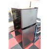 Image 2 : DANBY BLACK AND BRUSH NICKEL APT SIZE FRIDGE