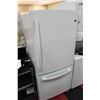 Image 2 : WHITE GE BOTTOM FREEZER FRIDGE W 7 DAY WARRANTY