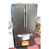Image 2 : GE CHARCOAL FRENCH DOOR FRIDGE W 7 DAY WARRANTY