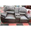 Image 1 : BROWN LEATHER RECLINING CONSOLE LOVE SEAT