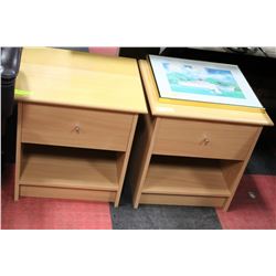 PAIR OF ESTATE MAPLE TONE NIGHT STANDS