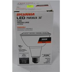 SYLVANIA 10 WATT=50 WATT 3000K LED FLOOD LIGHT