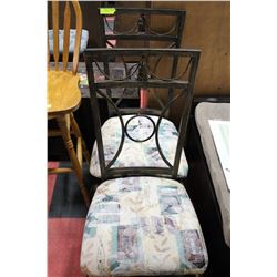 PAIR OF METAL SIDECHAIRS