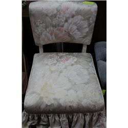 ESTATE FLORAL FABRIC ACCENT CHAIR